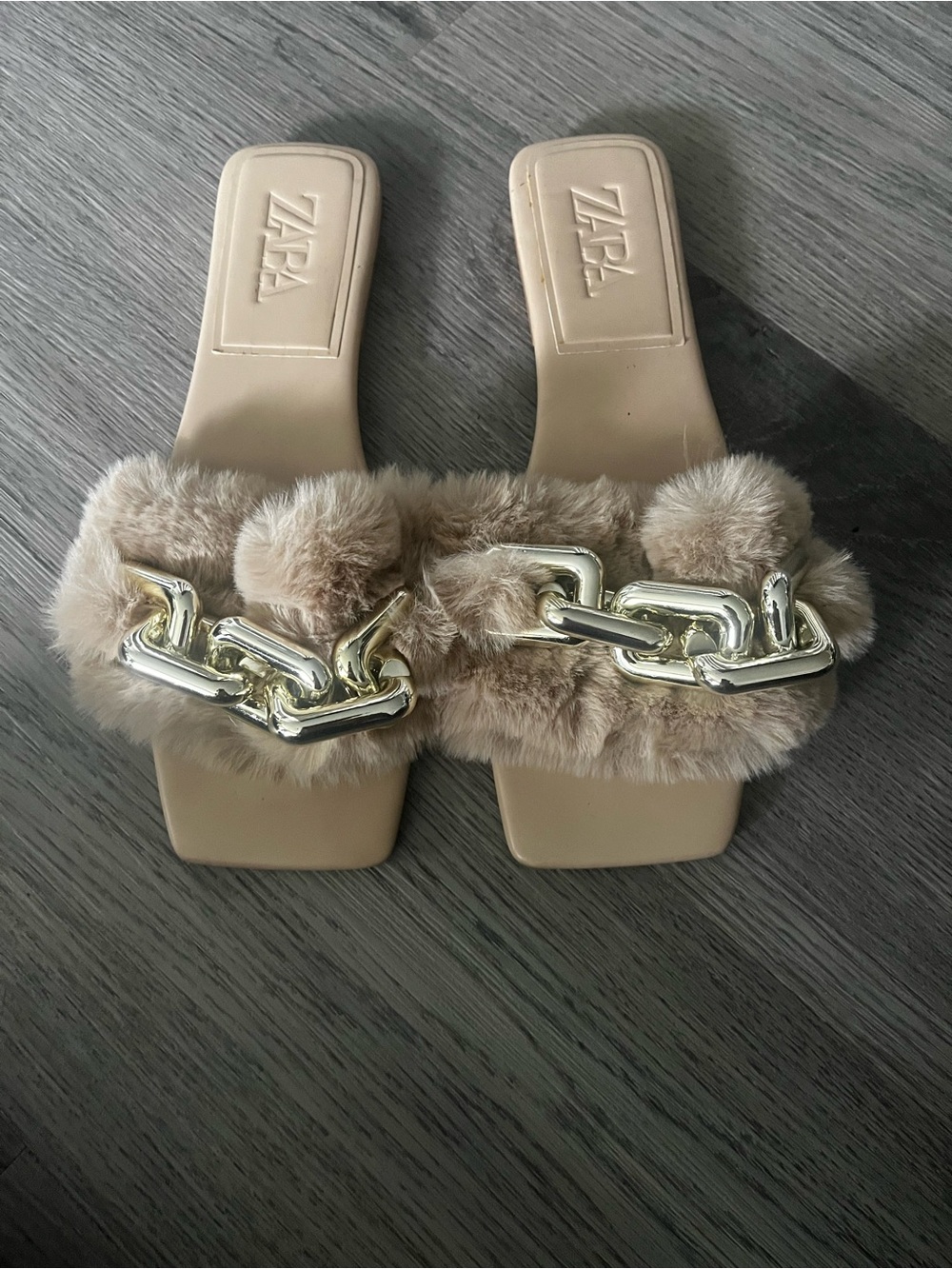 ZARA Beige Faux-Fur Slide Mules with Gold Chain Accent